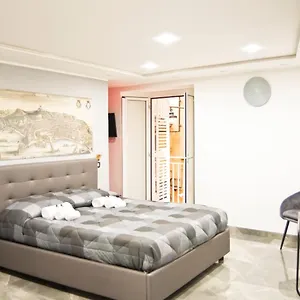 Appartement Sotterranea Con Vasca Idromassaggio, Naples