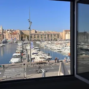 https://t4-marseille-vue-imprenable-sur-vieux-port.fr-provencehotel.com